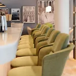 Radisson מלון 4*