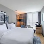 Radisson מלון 4*