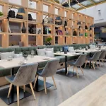 Radisson מלון 4*