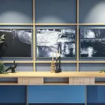 Radisson מלון 4*