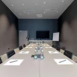 Radisson מלון 4*