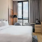 Radisson מלון 4*