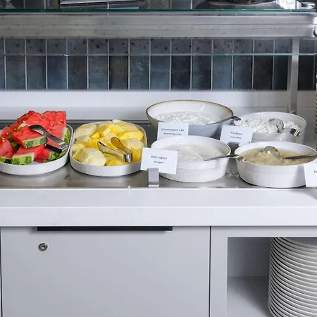 Отель Radisson 4*